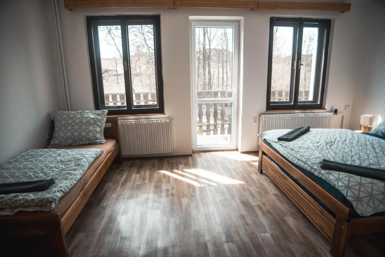 Apartmany Ve Mlejne Cachrov Eksteriør billede