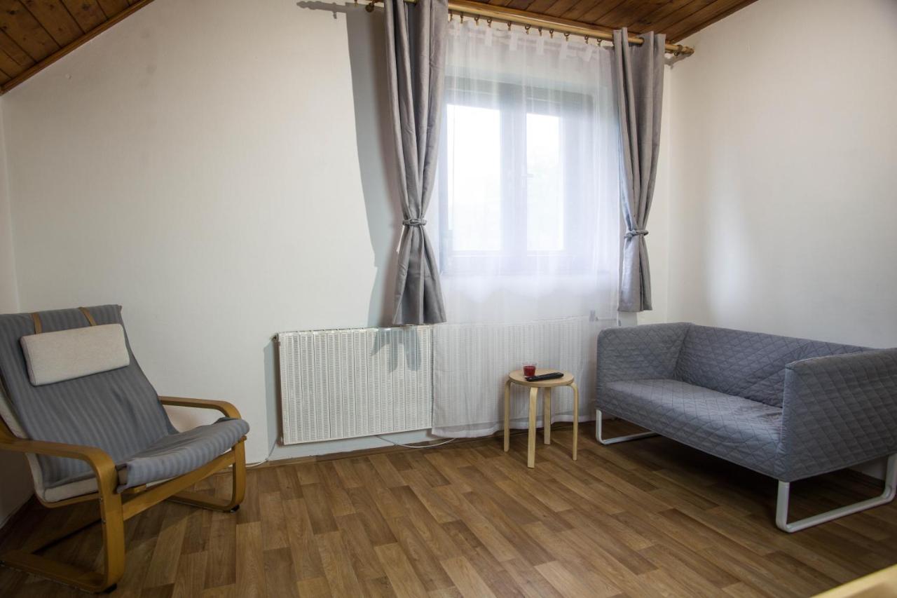 Apartmany Ve Mlejne Cachrov Eksteriør billede